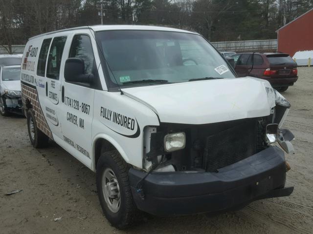 1GCGG25V471155858 - 2007 CHEVROLET EXPRESS G2 WHITE photo 1