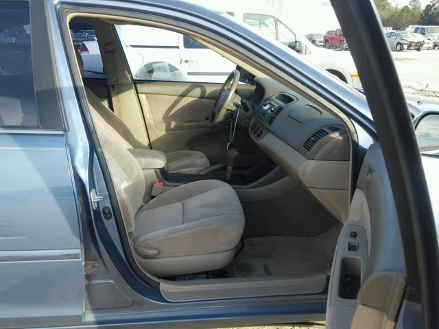 4T1BE32K74U840488 - 2004 TOYOTA CAMRY LE BLUE photo 5