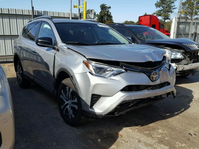 2T3ZFREV2HW400972 - 2017 TOYOTA RAV4 LE Արծաթագույն լուսանկար 1