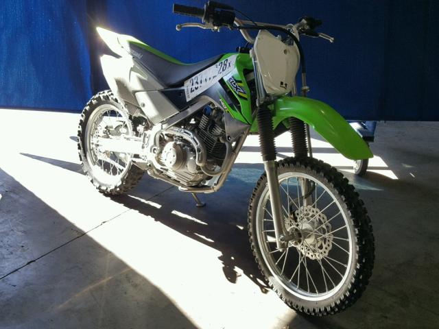 JKBLXPB15HDA21821 - 2017 KAWASAKI KLX140 B GREEN photo 1