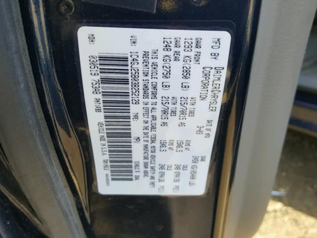 1C4GJ25B03B252129 - 2003 CHRYSLER VOYAGER BLUE photo 10