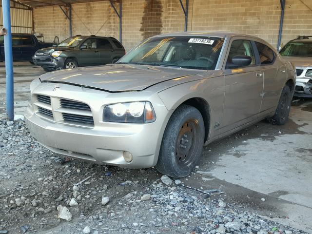 2B3KA43G98H197331 - 2008 DODGE CHARGER TAN photo 2