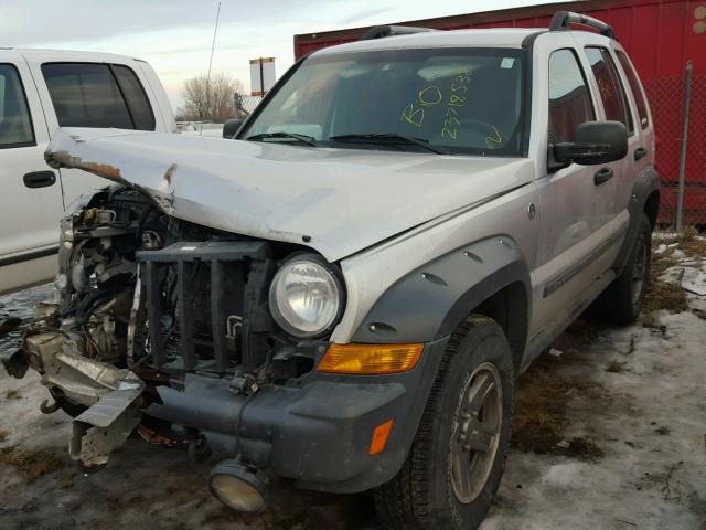 1J4GL38K75W563543 - 2005 JEEP LIBERTY RE SILVER photo 2