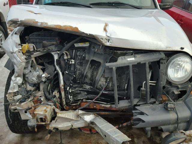 1J4GL38K75W563543 - 2005 JEEP LIBERTY RE SILVER photo 7