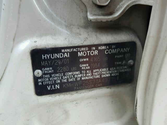 KMHWF25S71A497151 - 2001 HYUNDAI SONATA GL WHITE photo 10