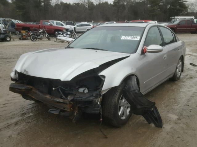 1N4AL11D23C139669 - 2003 NISSAN ALTIMA BAS SILVER photo 2