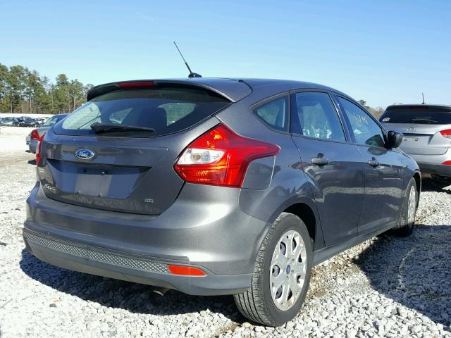 1FAHP3K28CL112018 - 2012 FORD FOCUS SE GRAY photo 4