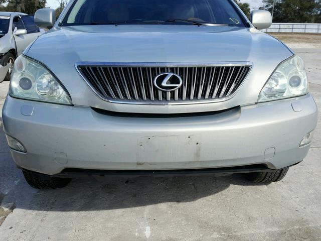 JTJHA31U940036095 - 2004 LEXUS RX 330 GREEN photo 9