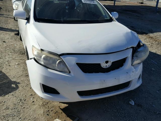 1NXBU40E49Z082848 - 2009 TOYOTA COROLLA BA WHITE photo 9