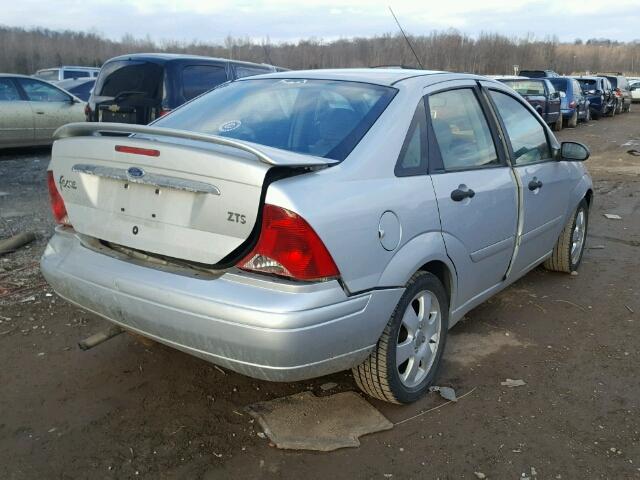 1FAHP38342W361736 - 2002 FORD FOCUS ZTS SILVER photo 4