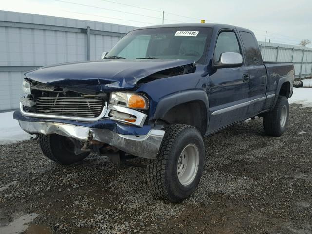 1GTEK19T9YE392042 - 2000 GMC NEW SIERRA BLUE photo 2