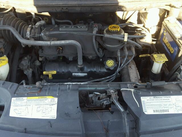 2C4GP44362R648831 - 2002 CHRYSLER TOWN & COU GRAY photo 7