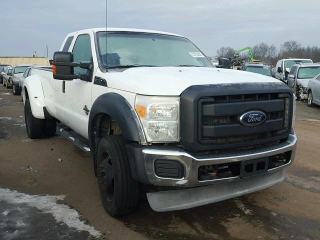 1FT7X3AT8BEB16198 - 2011 FORD F350 SUPER WHITE photo 1