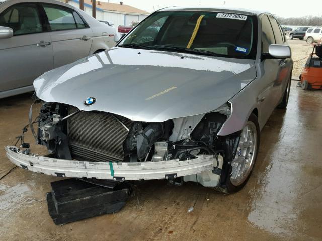 WBANB33585CN63308 - 2005 BMW 545 I SILVER photo 2