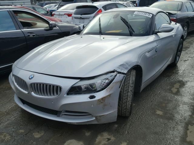 WBALM7C50BE384060 - 2011 BMW Z4 SDRIVE3 SILVER photo 2