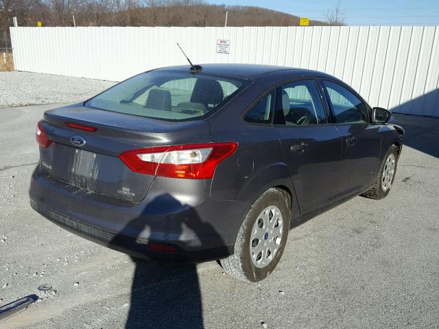 1FAHP3F2XCL426800 - 2012 FORD FOCUS SE GRAY photo 4