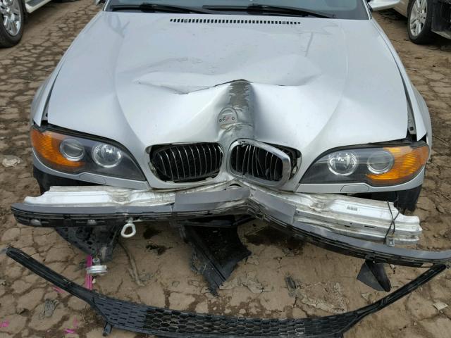 WBABW53444PL41026 - 2004 BMW 330 CI SILVER photo 7