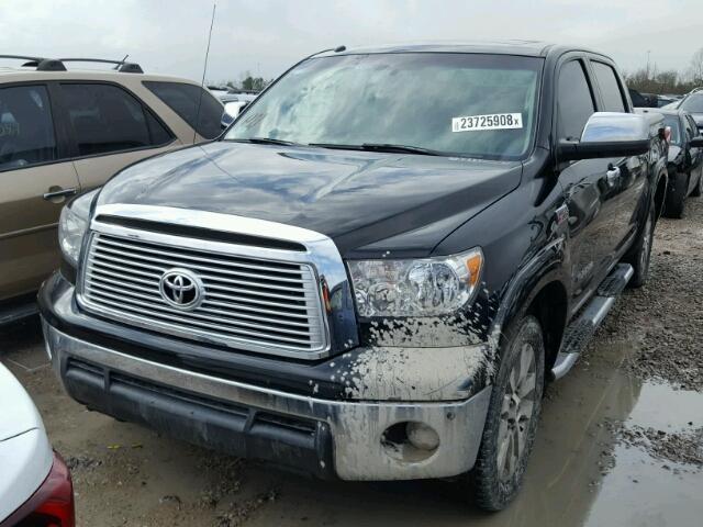 5TFFY5F16DX137490 - 2013 TOYOTA TUNDRA CRE BLACK photo 2