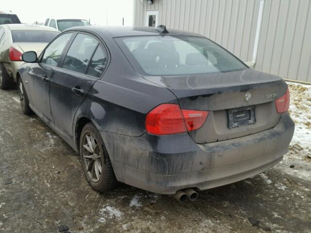 WBAPG7C57AA399461 - 2010 BMW 323 I BLACK photo 3