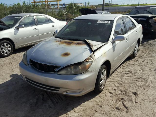 4T1BE32K53U764364 - 2003 TOYOTA CAMRY LE SILVER photo 2