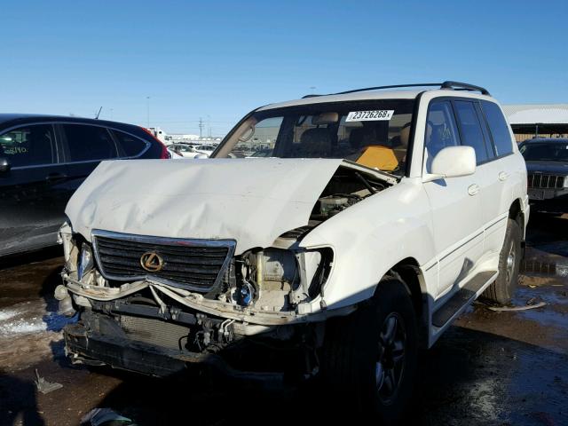 JTJHT00W123519958 - 2002 LEXUS LX 470 WHITE photo 2