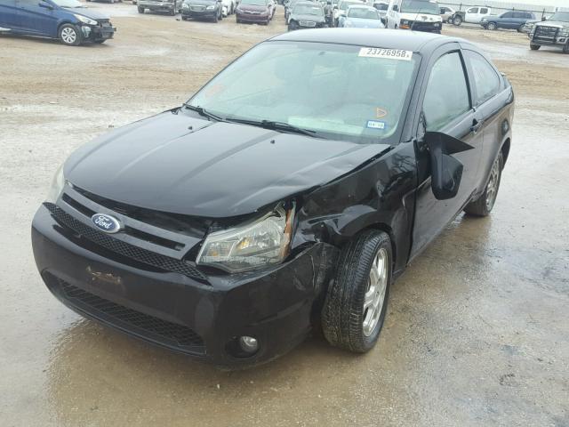 1FAHP32NX9W139030 - 2009 FORD FOCUS SE BLACK photo 2