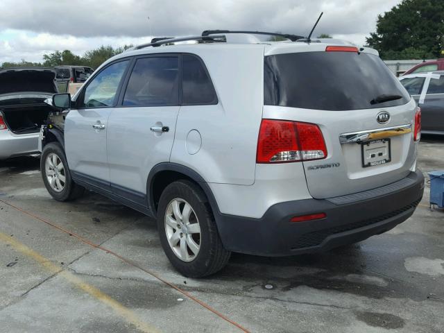 5XYKT4A6XDG356112 - 2013 KIA SORENTO LX SILVER photo 3