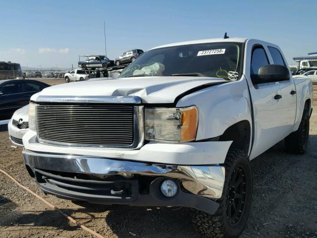 2GTEC13J871518184 - 2007 GMC NEW SIERRA WHITE photo 2