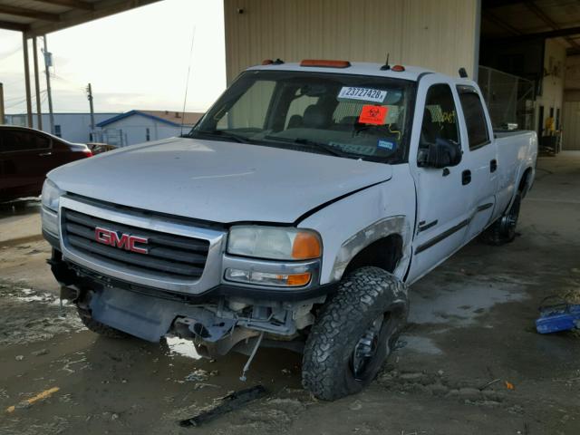 1GTHK231X3F236685 - 2003 GMC SIERRA K25 WHITE photo 2