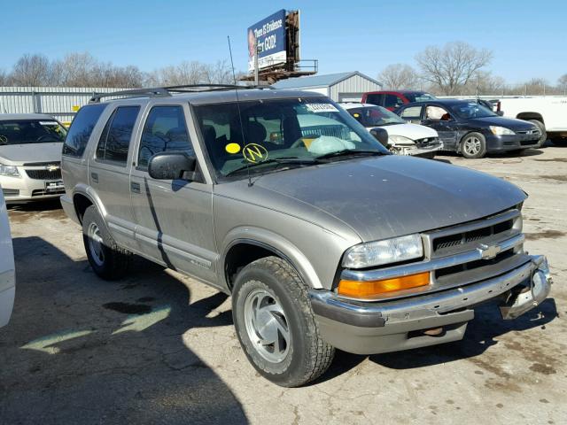 1GNDT13W01K251063 - 2001 CHEVROLET BLAZER TAN photo 1