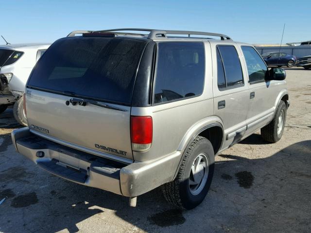 1GNDT13W01K251063 - 2001 CHEVROLET BLAZER TAN photo 4