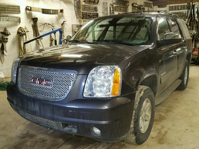 1GKUKCE02AR215984 - 2010 GMC YUKON SLT GRAY photo 2