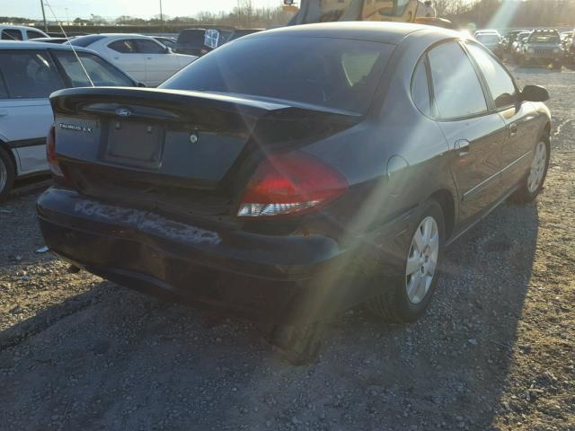 1FAFP52U94A216115 - 2004 FORD TAURUS LX BLACK photo 4