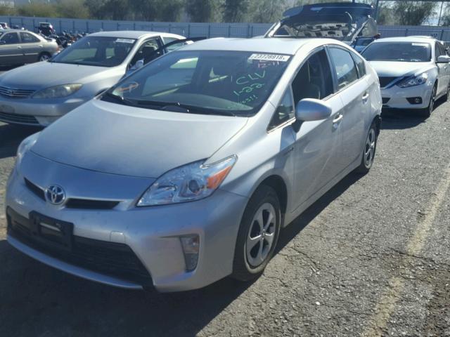 JTDKN3DU3F0403634 - 2015 TOYOTA PRIUS GRAY photo 2