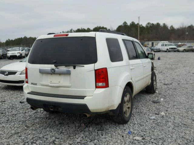 5FNYF3H56BB010068 - 2011 HONDA PILOT EXL WHITE photo 4