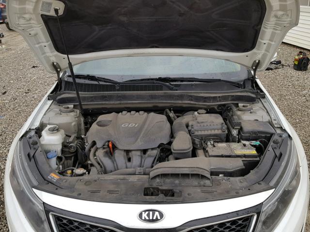 KNAGM4A7XF5555942 - 2015 KIA OPTIMA LX WHITE photo 7