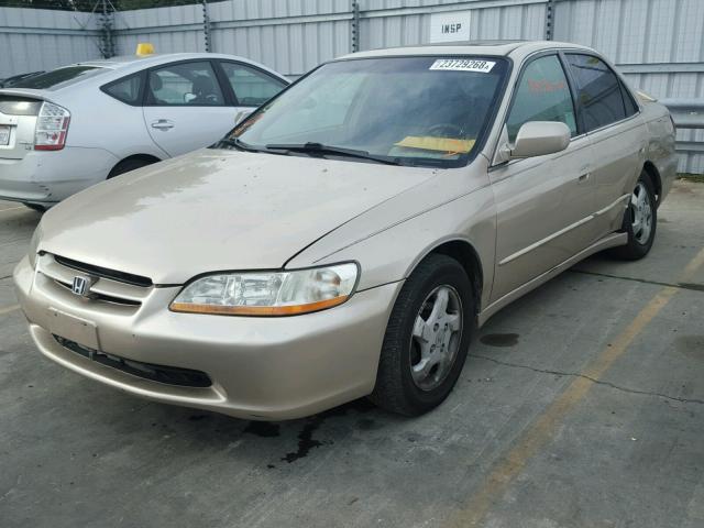 JHMCG6674YC005565 - 2000 HONDA ACCORD EX GOLD photo 2