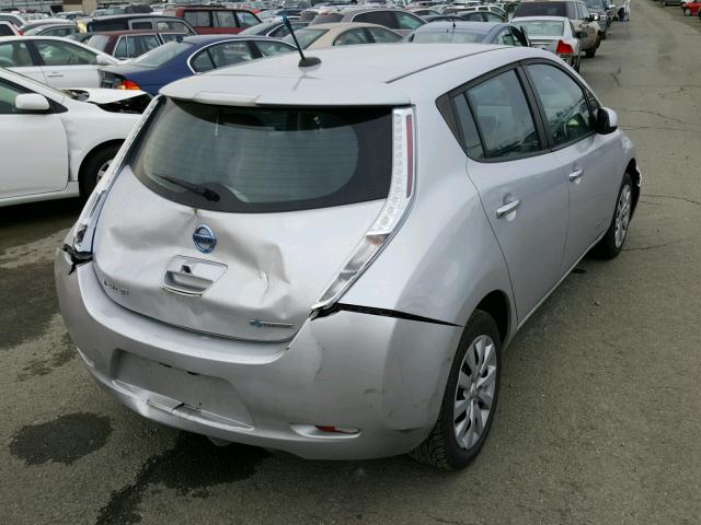 1N4AZ0CP2DC418136 - 2013 NISSAN LEAF S SILVER photo 4