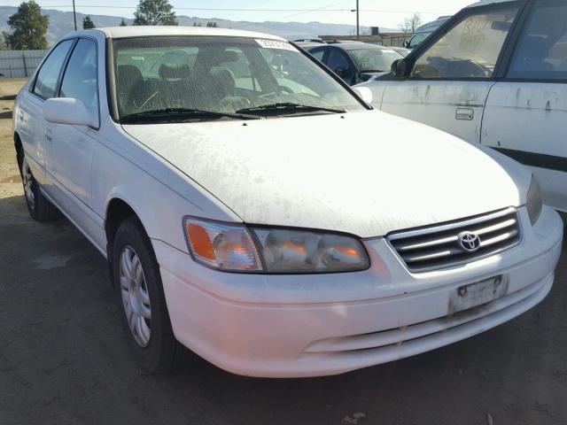 JT2BG22K2Y0465429 - 2000 TOYOTA CAMRY CE WHITE photo 1