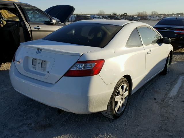 2HGFG12637H569428 - 2007 HONDA CIVIC LX WHITE photo 4