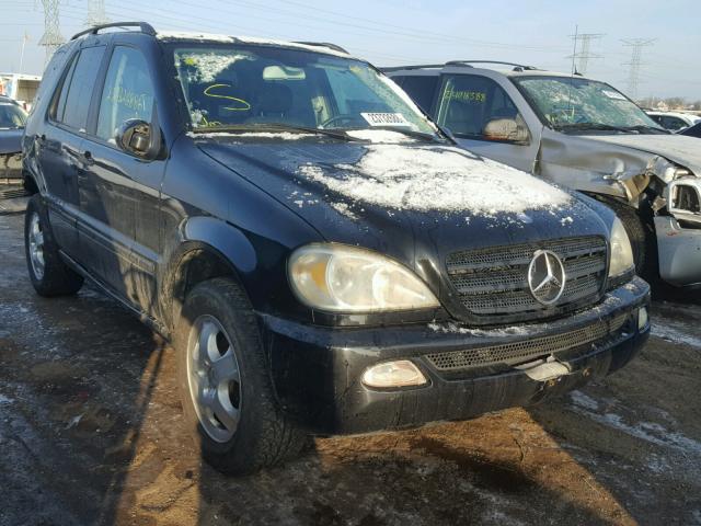 4JGAB54E72A354575 - 2002 MERCEDES-BENZ ML 320 BLACK photo 1