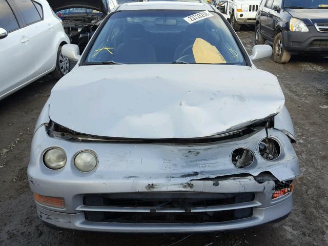 JH4DC4459VS007643 - 1997 ACURA INTEGRA LS GRAY photo 9