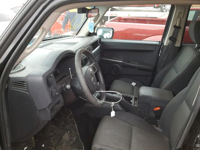 1J8HG48K58C111691 - 2008 JEEP COMMANDER BLACK photo 5