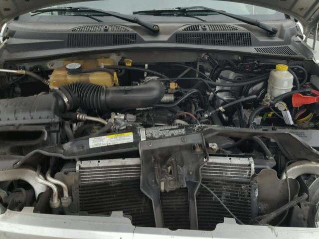 1J4GK48K75W646012 - 2005 JEEP LIBERTY SP SILVER photo 7