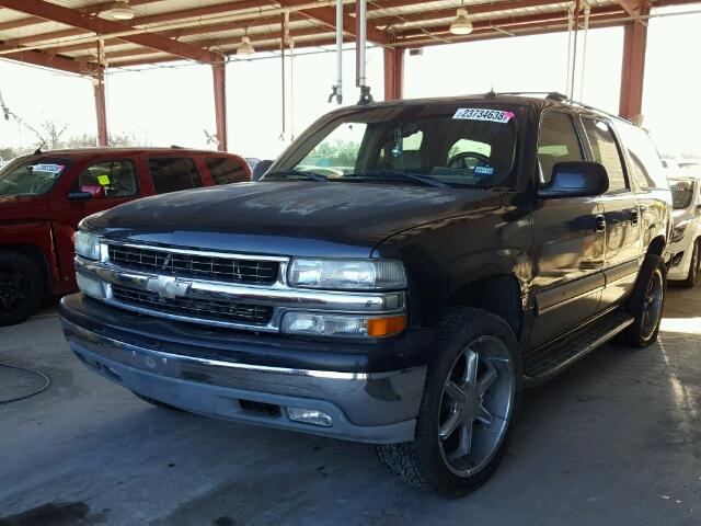 1GNEC16Z63J332944 - 2003 CHEVROLET SUBURBAN C GRAY photo 2