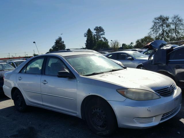 4T1BE32K45U102052 - 2005 TOYOTA CAMRY LE SILVER photo 1