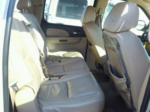 3GNFK16307G150165 - 2007 CHEVROLET SUBURBAN K WHITE photo 6