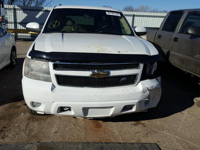 3GNFK16307G150165 - 2007 CHEVROLET SUBURBAN K WHITE photo 9