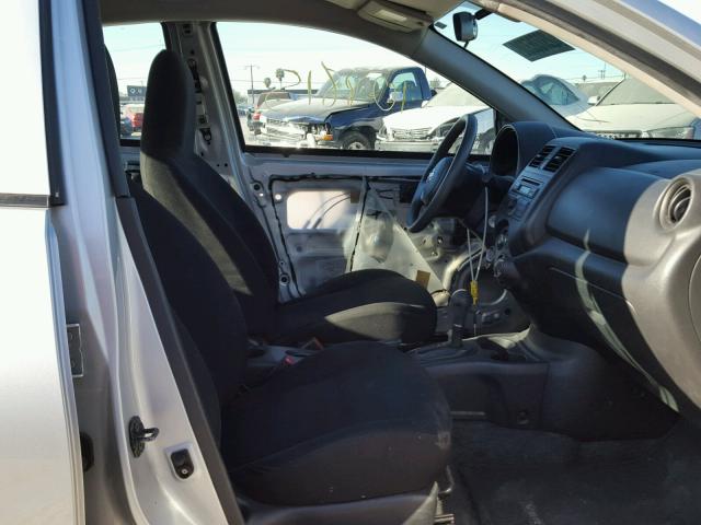 3N1CN7APXCL823497 - 2012 NISSAN VERSA S SILVER photo 5