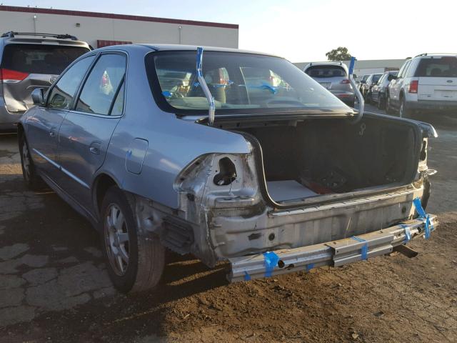 1HGCG56782A021283 - 2002 HONDA ACCORD SE SILVER photo 3